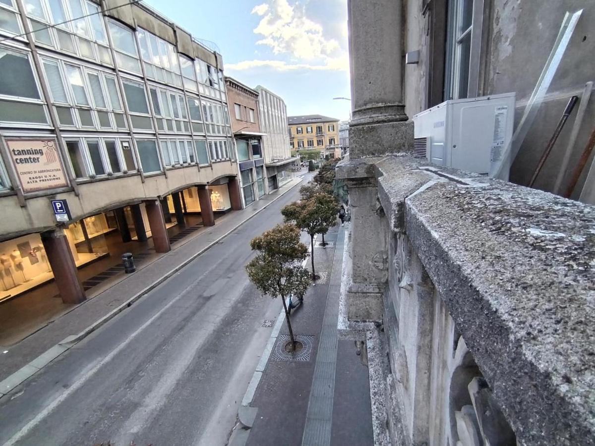 Loft Via Morosini Centro Varese - Ixihome Exteriör bild